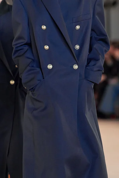 Look 2